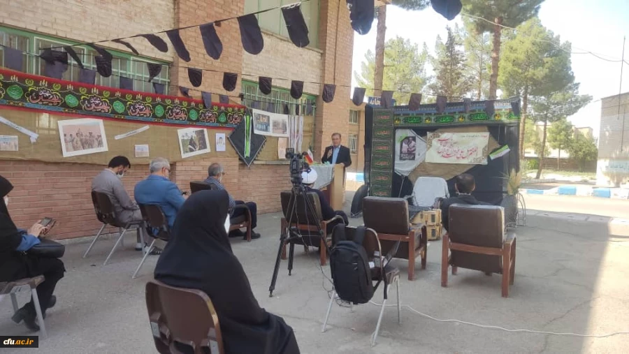 مراسم گرامیداشت آغاز هفته دفاع مقدس در پردیس شهید رجایی سمنان 7