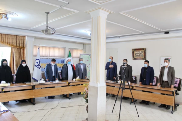 دانشجو معلمان امروز پویاتر و انقلابی تر در صحنه حضور دارند. 16