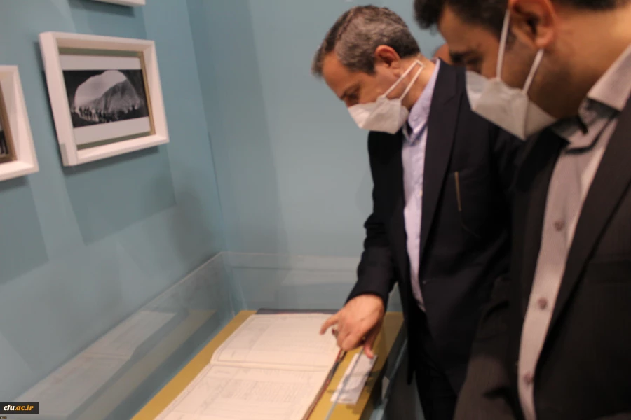 بازدید معاون پژوهش و فناوری دانشگاه فرهنگیان از موزه دانشگاه فردوسی مشهد
 2