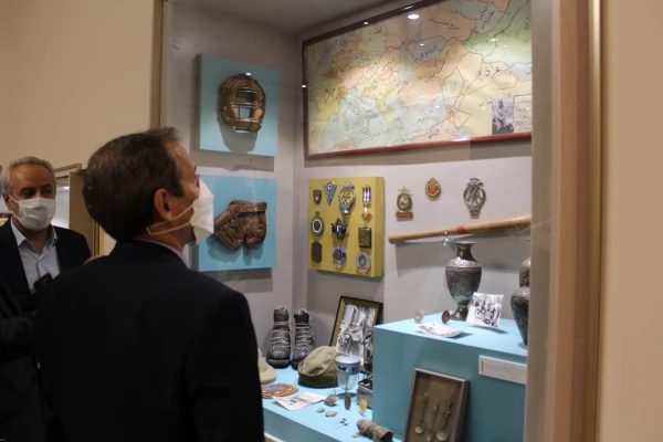 بازدید معاون پژوهش و فناوری دانشگاه فرهنگیان از موزه دانشگاه فردوسی مشهد
 3