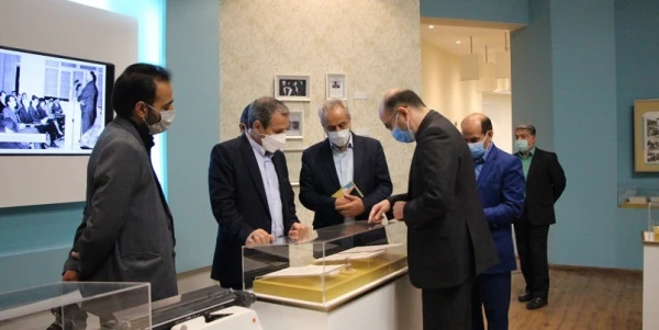 بازدید معاون پژوهش و فناوری دانشگاه فرهنگیان از موزه دانشگاه فردوسی مشهد
 12