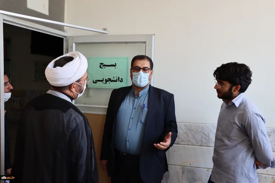 بازدید حمسن محمد پور از پایگاه واکسیناسیون حضرت فاطمه الزهرا(س) مستقر در مرکز شهید مدنی(ره) 2