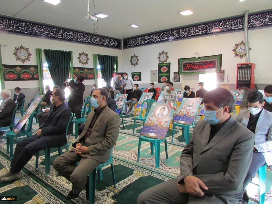 دفاع مقدس برای جمهوری اسلامی یک عاشورا است
 2