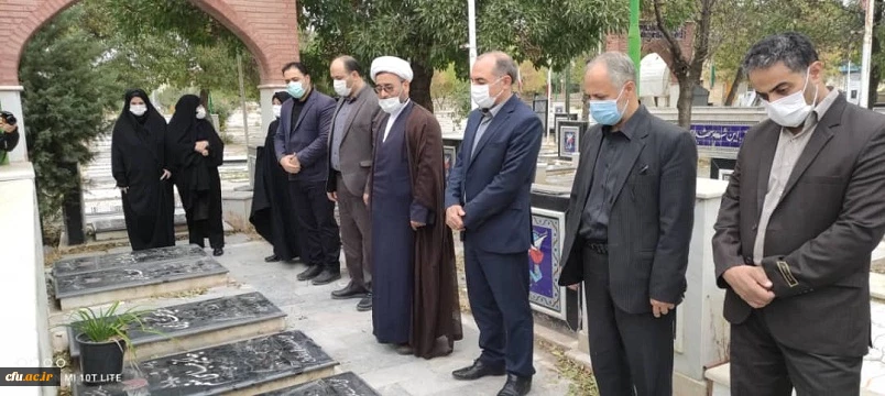 مراسم قرائت زیارت عاشورا و غبارروبی و عطر افشانی مزار مطهر شهدای دفاع مقدس استان اردبیل