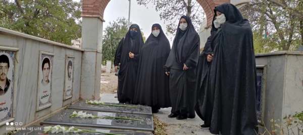 مراسم قرائت زیارت عاشورا و غبارروبی و عطر افشانی مزار مطهر شهدای دفاع مقدس استان اردبیل