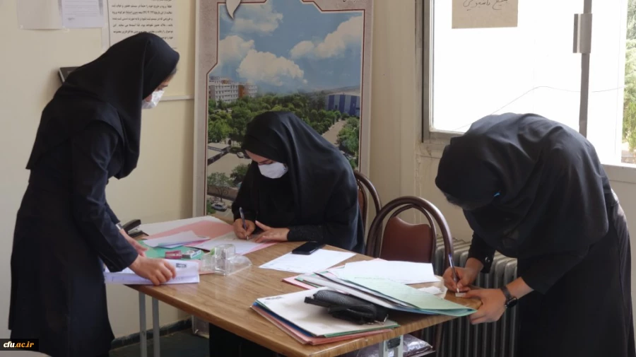 بازدید مدیر امور پردیس های دانشگاه فرهنگیان کردستان از روند ثبت نام حضوری دانشجومعلمان جدیدالورود 18