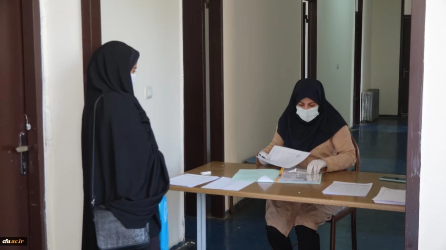 بازدید مدیر امور پردیس های دانشگاه فرهنگیان کردستان از روند ثبت نام حضوری دانشجومعلمان جدیدالورود 19