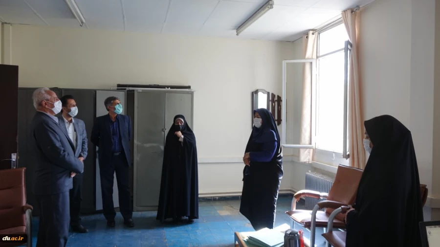 بازدید مدیر امور پردیس های دانشگاه فرهنگیان کردستان از روند ثبت نام حضوری دانشجومعلمان جدیدالورود 22