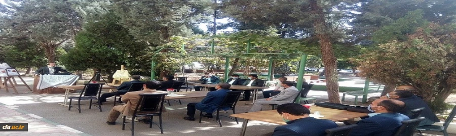 به مناسبت گرامیداشت هفته دفاع مقدس 
مراسم تجلیل از رزمندگان و خانوادهای معظم شهدای پردیس، و رونمایی از کتاب مقر گردویی نوشته دانشجومعلم پردیس علیرضا کریمی در پردیس حکیم فردوسی برگزارشد 2