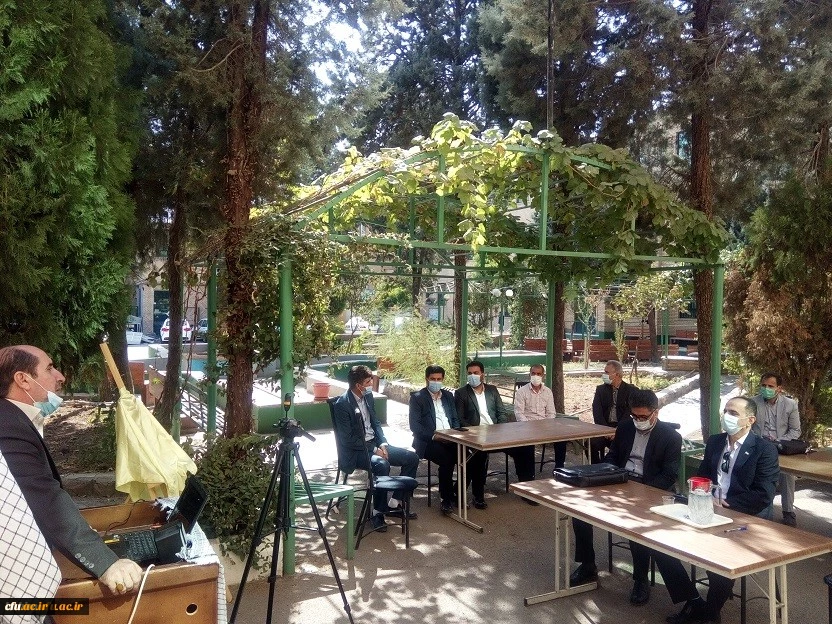 به مناسبت گرامیداشت هفته دفاع مقدس 
مراسم تجلیل از رزمندگان و خانوادهای معظم شهدای پردیس، و رونمایی از کتاب مقر گردویی نوشته دانشجومعلم پردیس علیرضا کریمی در پردیس حکیم فردوسی برگزارشد 2