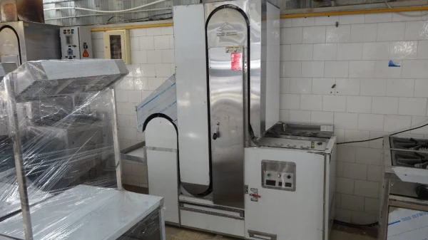 تجهیز سلف سرویس دانشگاه به تجهیزات صنعتی طبخ و پخت‬‎ غذا 9