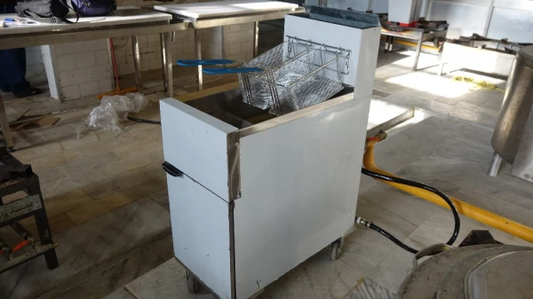 تجهیز سلف سرویس دانشگاه به تجهیزات صنعتی طبخ و پخت‬‎ غذا 11