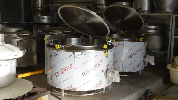 تجهیز سلف سرویس دانشگاه به تجهیزات صنعتی طبخ و پخت‬‎ غذا 12