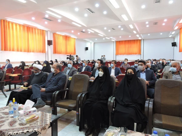 آیین تکریم و معارفه رییس دانشگاه فرهنگیان استان چهارمحال و بختیاری برگزار شد. 6