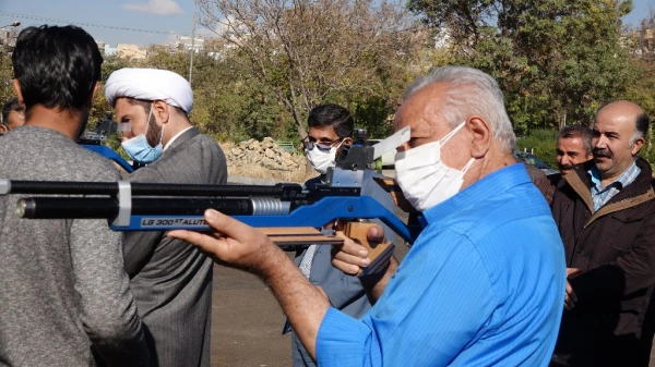 مسابقه تیراندازی با تفنگ بادی ویژه اساتید و کارکنان دانشگاه فرهنگیان کردستان
 3