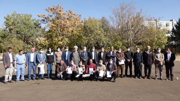 مسابقه تیراندازی با تفنگ بادی ویژه اساتید و کارکنان دانشگاه فرهنگیان کردستان
 9