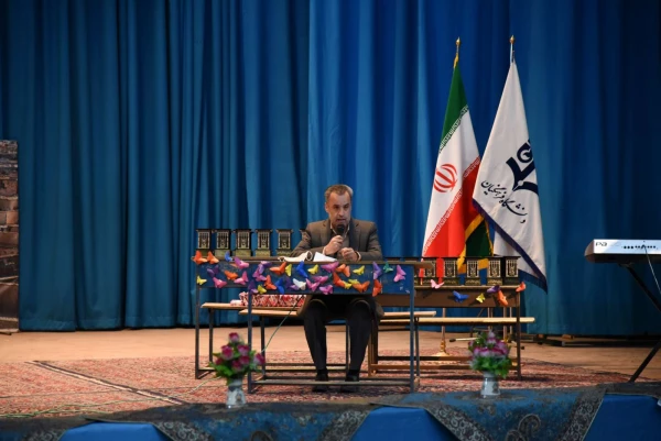 آیین دانش آموختگی دانشجومعلمان دانشگاه فرهنگیان یزد
 3