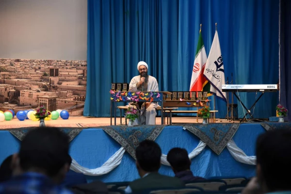 آیین دانش آموختگی دانشجومعلمان دانشگاه فرهنگیان یزد
 4