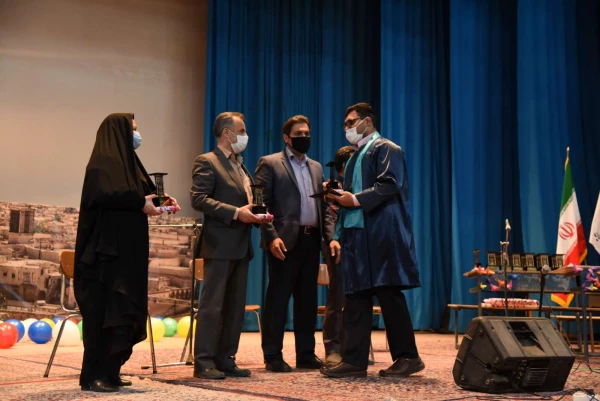 آیین دانش آموختگی دانشجومعلمان دانشگاه فرهنگیان یزد
 6