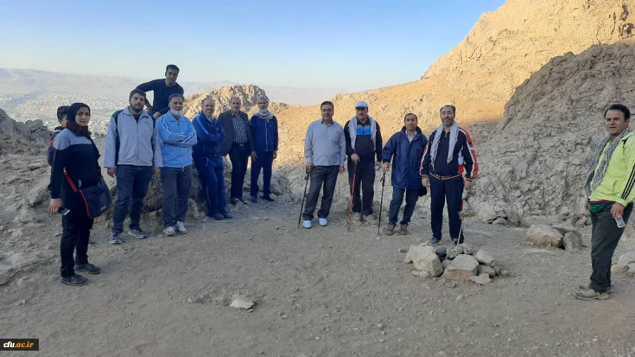 مراسم کوه پیمایی کارکنان دانشگاه فرهنگیان کرمانشاه به مناسبت هفته تربیت بدنی و هفته وحدت 5