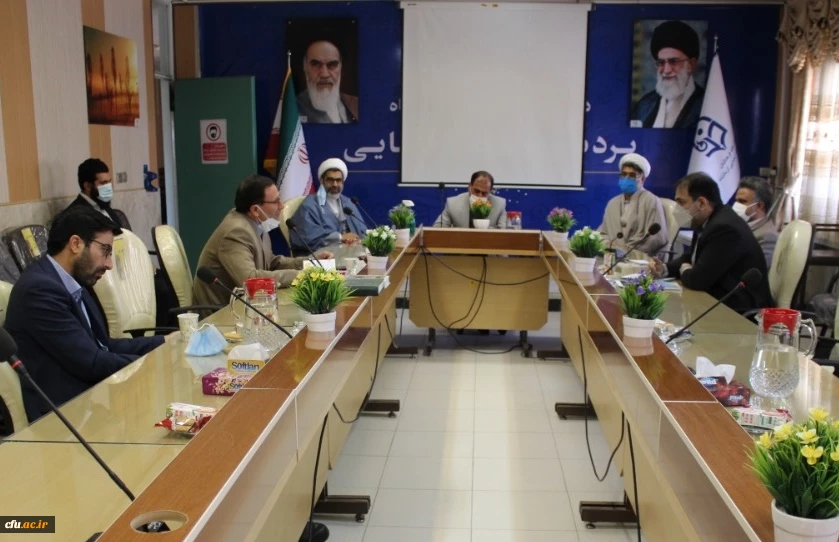 اساتید گروه معارف در تحقق اهداف سند جامع دانشگاه فرهنگیان، مسئولین را یاری کنند. 4