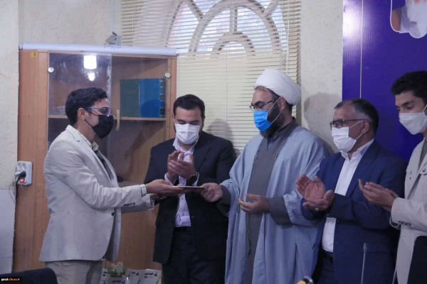 رونمایی از کتاب فی البداهه، تو
 5