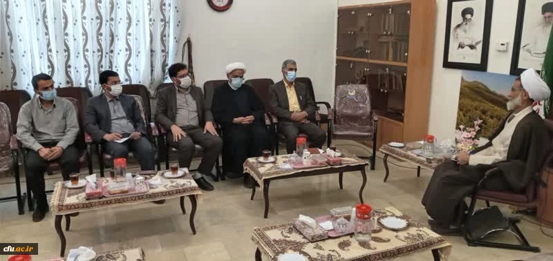 دیدار رییس دانشگاه فرهنگیان چهارمحال و بختیاری با نماینده ولی فقیه در استان 4
