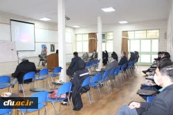 دانشجو، معلمی را در کارورزی عملا تجربه می کند. 3