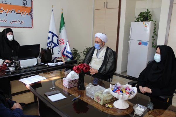 برگزاری جلسه بررسی چالش های حوزه بانوان شاغل و ارائه راهکار 3