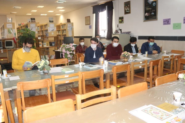 روز کتاب و کتابخوانی گرامی باد(نشست تخصصی هفته کتاب و کتابخوانی در دانشگاه فرهنگیان خراسان شمالی  ) 2