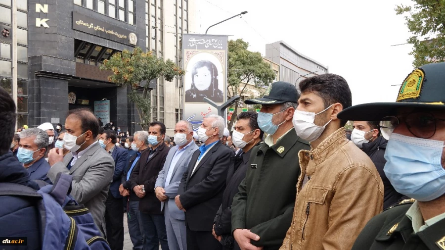 حضور اساتید و کارکنان دانشگاه فرهنگیان کردستان در مراسم تشییع و تدفین پیکر مطهره شهیده فاطمه اسدی
 7