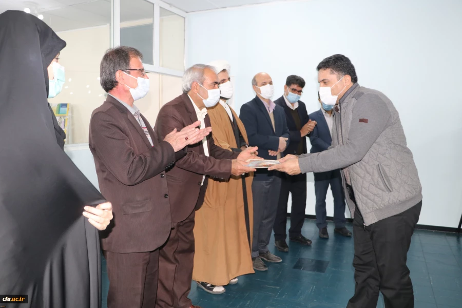 مراسم گرامیداشت هفته کتاب و کتاب خوانی و رونمایی از کتابخانه پردیس فاطمه الزهرا(س) دانشگاه فرهنگیان استان آذربایجان شرقی 2