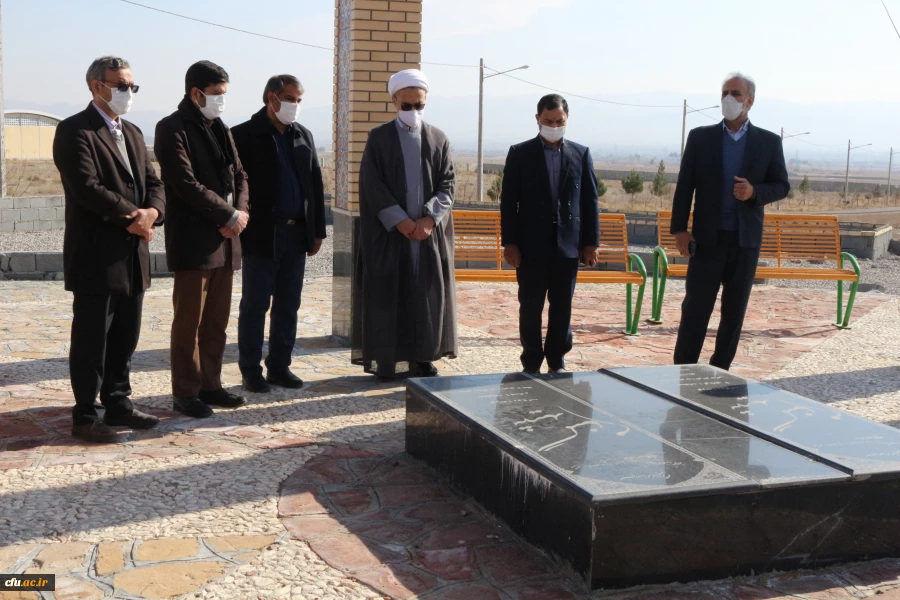 هفته بسیج و تجدید میثاق با شهدای گمنام و نشست کمیته فرهنگی بسیج با عنوان( راهکارهای امید آفرینی در نسل جوان)  در دانشگاه فرهنگیان خراسان شمالی برگزار گردید. 2