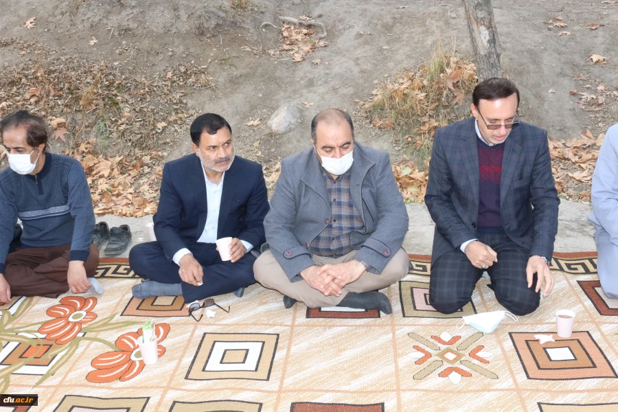 هفته بسیج و تجدید میثاق با شهدای گمنام و نشست کمیته فرهنگی بسیج با عنوان( راهکارهای امید آفرینی در نسل جوان)  در دانشگاه فرهنگیان خراسان شمالی برگزار گردید. 2