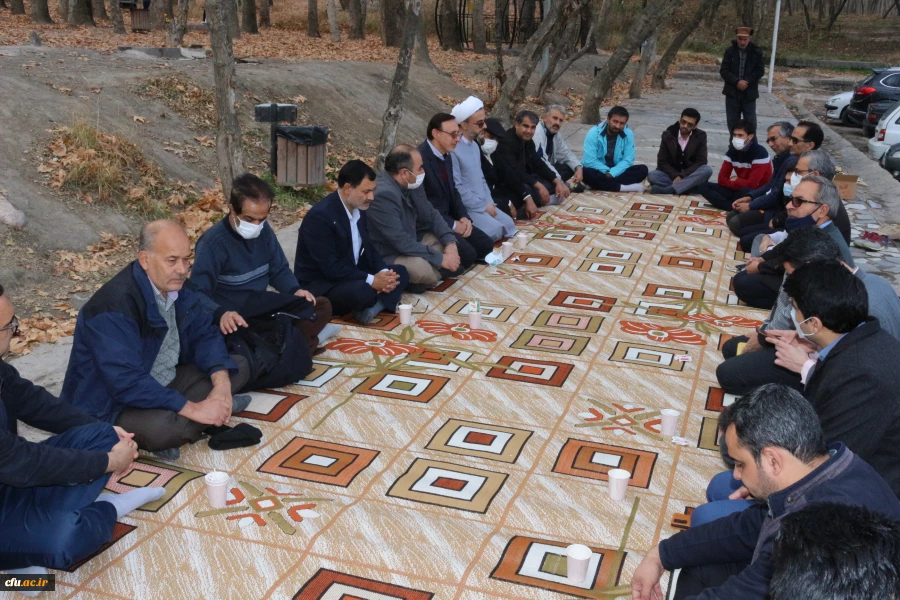 هفته بسیج و تجدید میثاق با شهدای گمنام و نشست کمیته فرهنگی بسیج با عنوان( راهکارهای امید آفرینی در نسل جوان)  در دانشگاه فرهنگیان خراسان شمالی برگزار گردید. 2