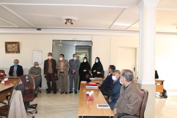 برگزاری کارگاه آشنایی با چگونگی تدوین کرسی های نظریه پردازی، نقد و مناظره 4