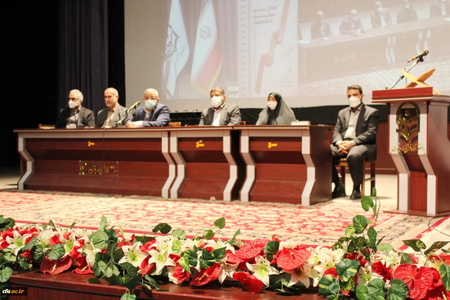 نقش ویژه بسیج اساتید، عملیاتی کردن اسناد تحولی در حوزه تعلیم و تربیت است. 5