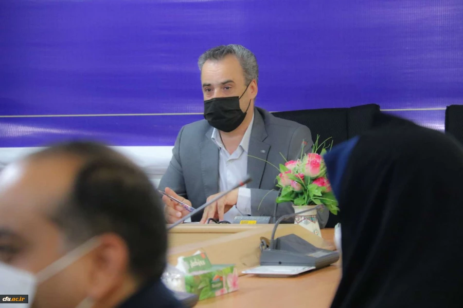 نشست آسیب شناسی درس کارورزی
 8