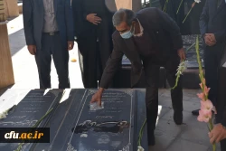 تجدید میثاق استادان، دانشجویان و کارکنان با آرمان های امام و شهدا
 5