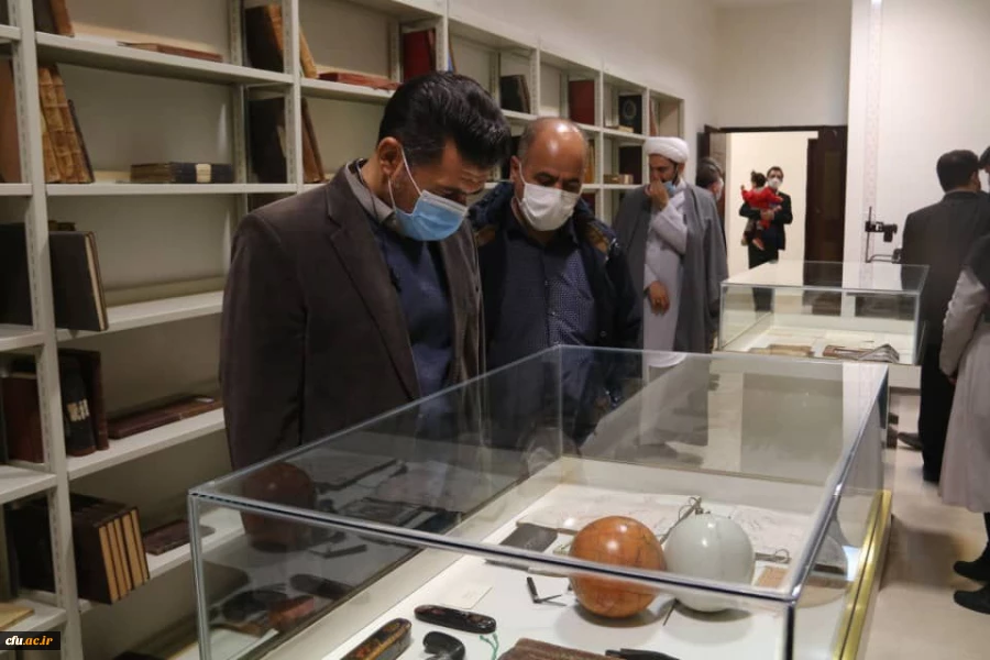 بازدید اعضای هیات علمی و کارکنان دانشگاه فرهنگیان کردستان از کتابخانه امام خامنه ای سنندج
 5