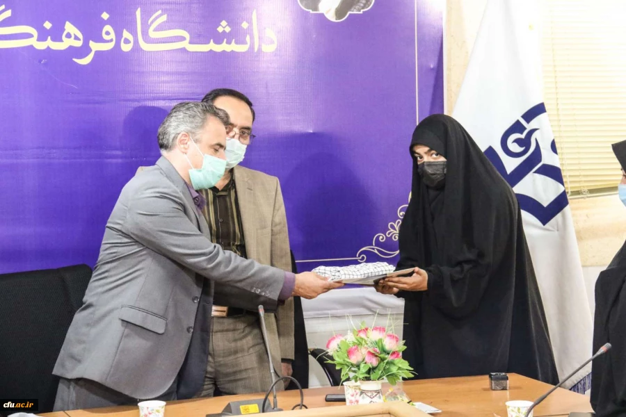 مسئول بسیج دانشجویی پردیس حضرت فاطمه الزهراء (س) یزد معرفی شد؛
 3