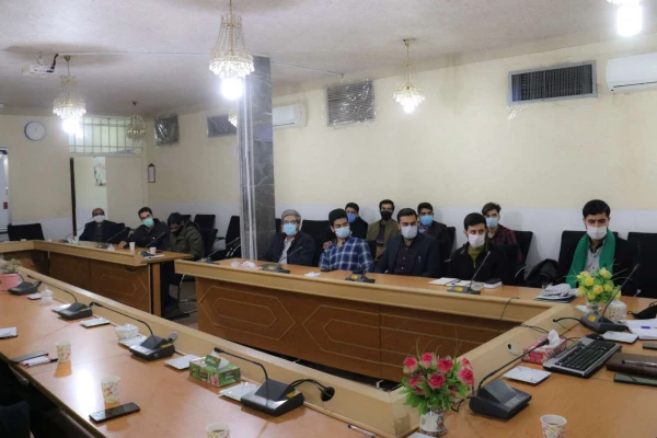 مسئول بسیج دانشجویی پردیس حضرت فاطمه الزهراء (س) یزد معرفی شد؛
 7