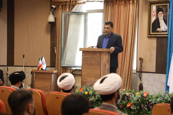 دومین نشست تخصصی تبیینی با موضوع چالش ها و فرصت های رسانه و فضای مجازی در حوزه فرهنگ و تربیت تشکیل شد. 2