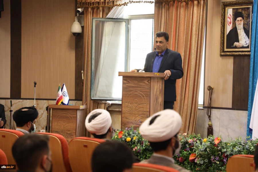 دومین نشست تخصصی تبیینی با موضوع چالش ها و فرصت های رسانه و فضای مجازی در حوزه فرهنگ و تربیت تشکیل شد. 2