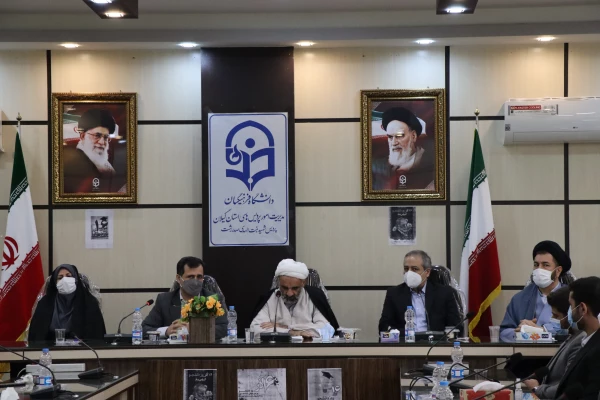 نقش دانشجویان شهید سال 32 در به ثمر نشستن انقلاب بی بدیل است. 3