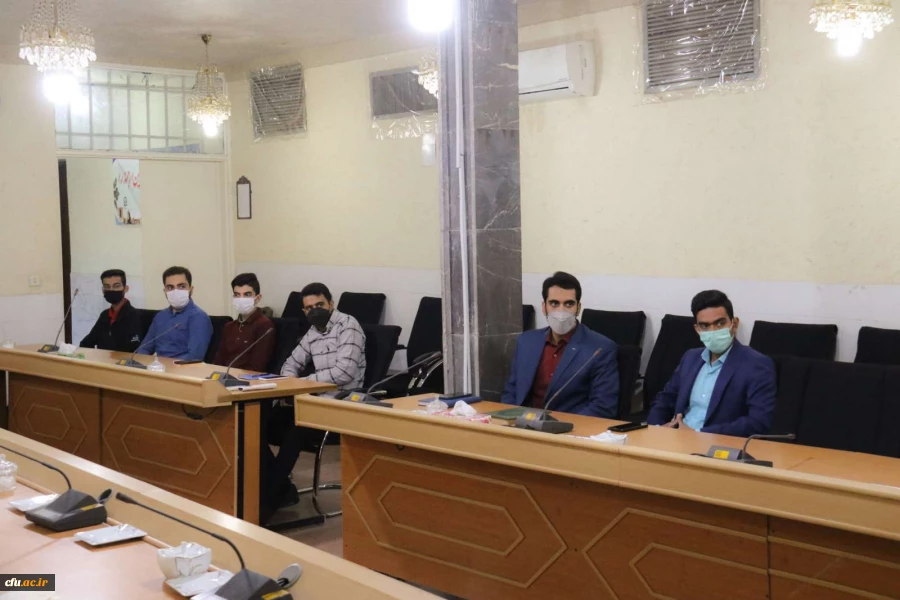 نشست منتخبان دومین دوره انتخابات الکترونیکی کانون ها و انجمن ها با مسوؤلان دانشگاه
 3