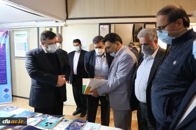 به روایت تصویر:

نشست های تخصصی معاونت فرهنگی و اجتماعی با موضوع چالش ها و فرصت های رسانه و فضای مجازی 
