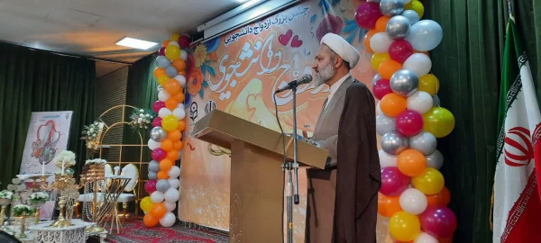 مسئول نهاد رهبری در جشن ازدواج دانشجویی استان مرکزی گفت: 4