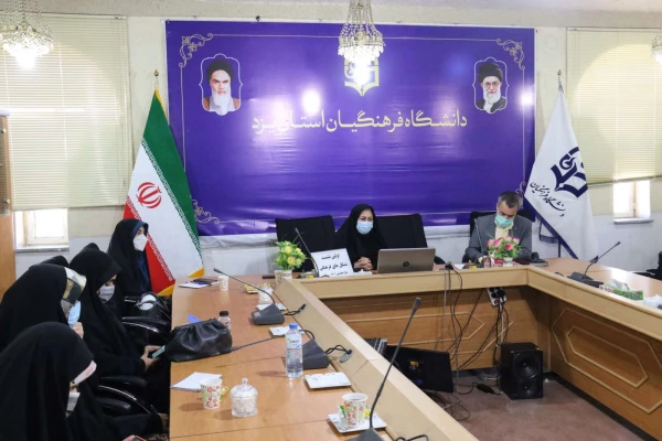 نشست منتخبان دومین دوره انتخابات الکترونیکی کانون ها و انجمن های پردیس حضرت فاطمه الزهراء (س)
 6