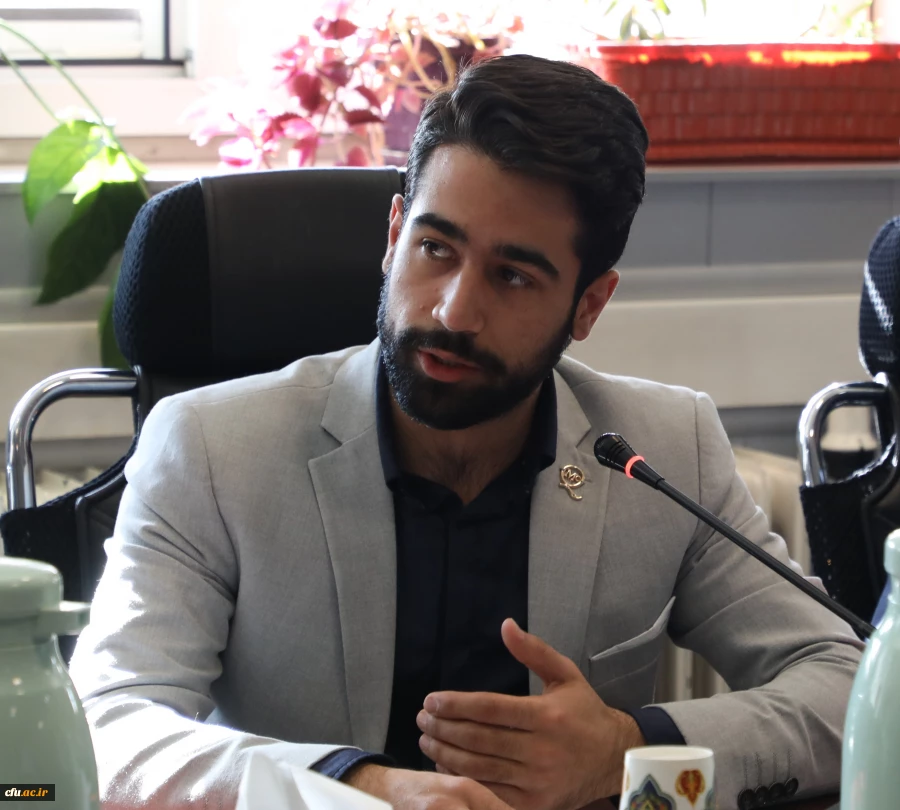 نشست صمیمی نمایندگان تشکل های دانشجویی با اعضای هیات رئیسه دانشگاه فرهنگیان 5